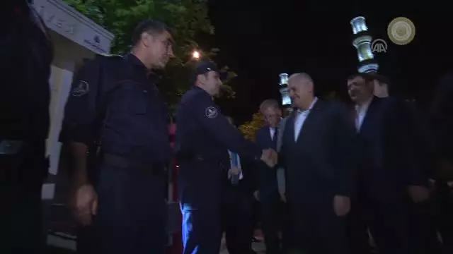 Başbakan Yıldırım, Yenişehir İtfaiye İstasyonu'nu Ziyaret Etti