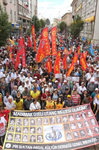 Madımak Olaylarında Hayatını Kaybedenler Olayın 23. Yılında Anıldı Madımak Olaylarında Hayatını Kaybedenler Olayın 23. Yılında Anıldı