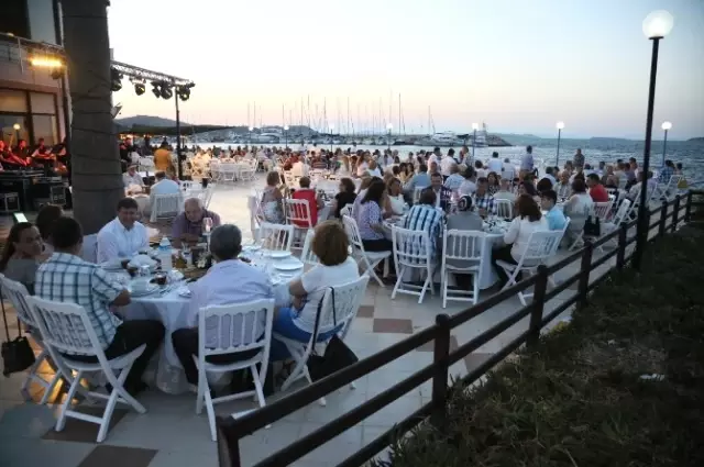 Urla Protokolü İftarda Buluştu