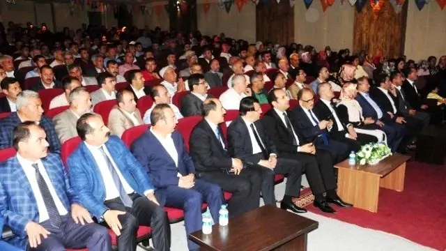 Atalay'dan Van Büyükşehir Belediyesi'ne Tepki Atalay'dan Van Büyükşehir Belediyesi'ne Tepki