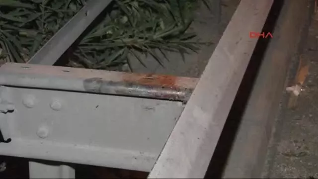 İzmir'de Motosiklet Kazası 1 Ölü, 1 Yaralı İzmir'de Motosiklet Kazası 1 Ölü, 1 Yaralı