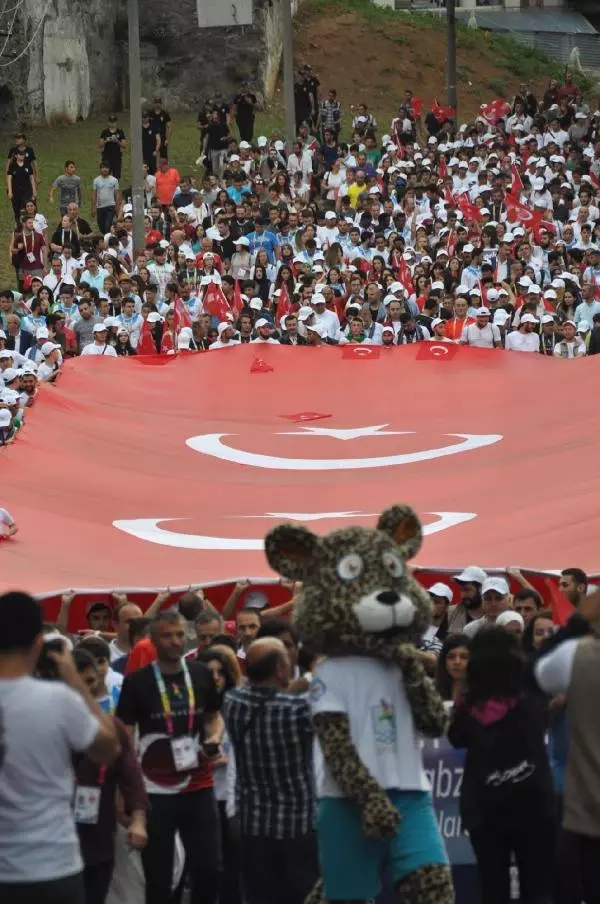 Gymnasiade 2016 Yürüyüşle Başladı