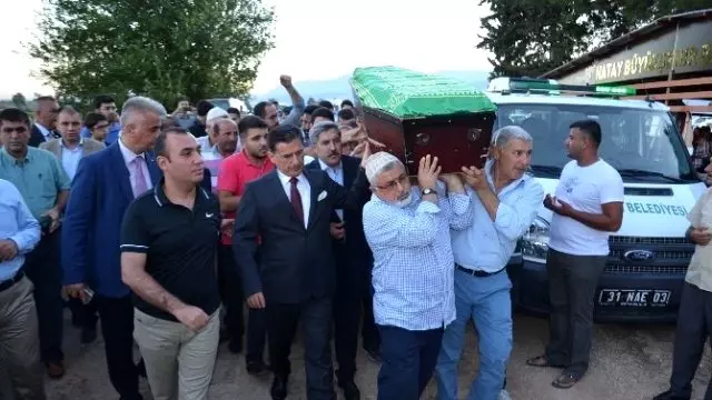 Bakan Yardımcısı Yayman'ın Acı Günü Bakan Yardımcısı Yayman'ın Acı Günü