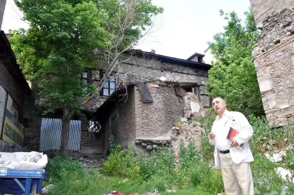 Erzurum'da Atatürk'ün Kullandığı Konak Kaderine Terk Edildi Erzurum'da Atatürk'ün Kullandığı Konak Kaderine Terk Edildi