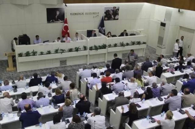 Büyükşehir Meclisinde Pazar Yeri Tartışması