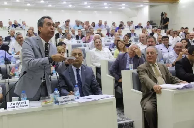 Büyükşehir Meclisinde Pazar Yeri Tartışması