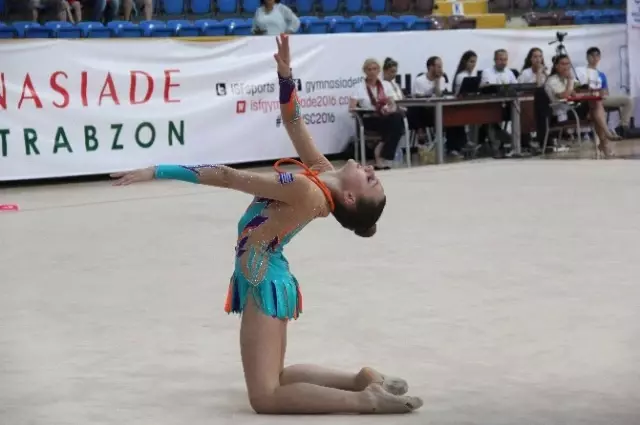 Şampiyon Jimnastikçi Ayşe Begüm Finalde Şampiyon Jimnastikçi Ayşe Begüm Finalde