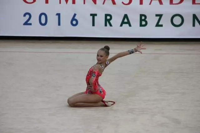 Şampiyon Jimnastikçi Ayşe Begüm Finalde Şampiyon Jimnastikçi Ayşe Begüm Finalde