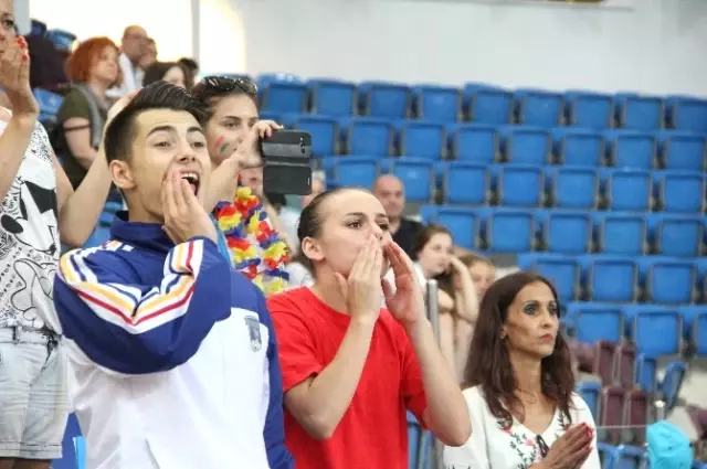Şampiyon Jimnastikçi Ayşe Begüm Finalde Şampiyon Jimnastikçi Ayşe Begüm Finalde