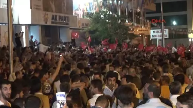 Diyarbakır'da Darbe Girişimi Protesto Edildi Diyarbakır'da Darbe Girişimi Protesto Edildi
