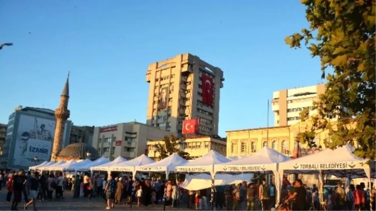 Demokrasi Nöbetçileri İçin Seferber Oldular