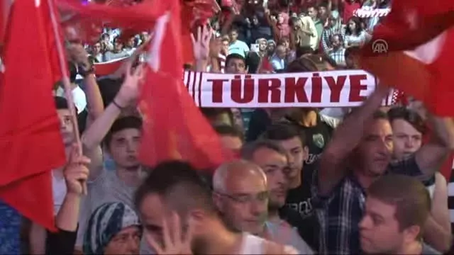 Fetö'nün Darbe Girişimine Tepkiler Fetö'nün Darbe Girişimine Tepkiler