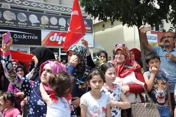 Şehit Özel Hareket Şube Müdürü, Artvin'de Son Yolculuğuna Uğurlandı Şehit Özel Hareket Şube Müdürü, Artvin'de Son Yolculuğuna Uğurlandı