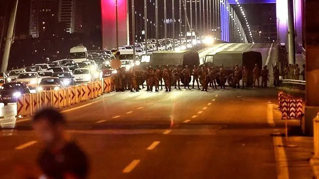 Darbeye Karşı 170 Sanatçı Ortak Bildiri Yayınladı Darbeye Karşı 170 Sanatçı Ortak Bildiri Yayınladı