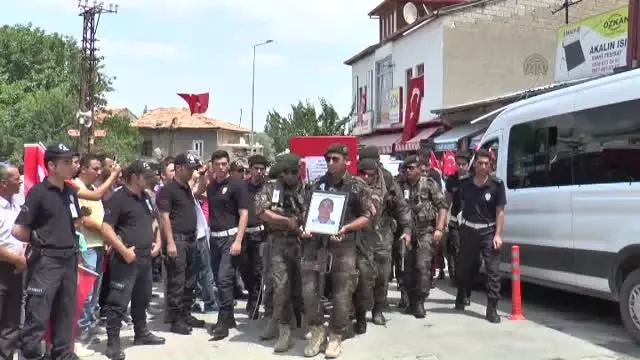 Demokrasi Şehitleri -Şehit Özel Harekatçı Komiser Yardımcısı Cennet Yiğit'in Cenazesi