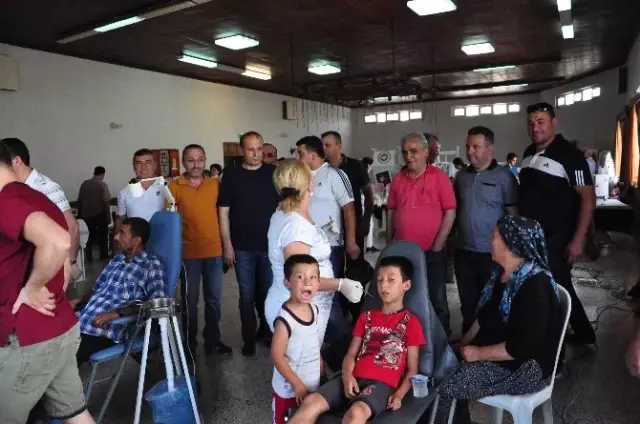 Soma'da Madenci Çocuklarına Diş Taraması
