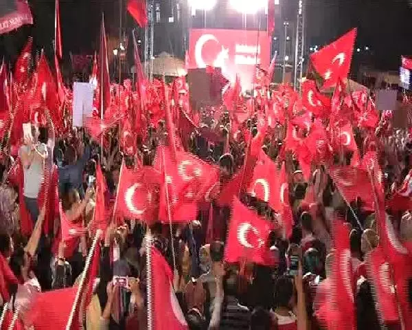 Alman Oyuncu Wilma Elles: Bu Halka Hiç Kimse Karşı Koyamaz Alman Oyuncu Wilma Elles: Bu Halka Hiç Kimse Karşı Koyamaz