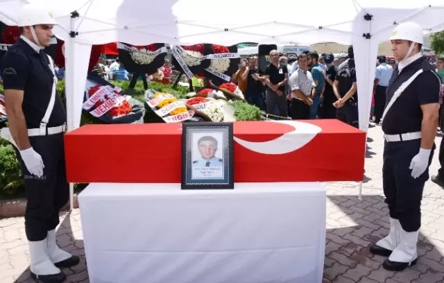 Anneden Şehit Oğluna: Vatan Haini Olmadın, Alnım Ay Gibi Açık Anneden Şehit Oğluna: Vatan Haini Olmadın, Alnım Ay Gibi Açık