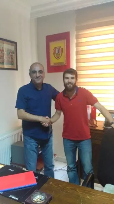 Malatyaspor Transferde 5 Futbolcuyu Daha Kadrosuna Kattı Malatyaspor Transferde 5 Futbolcuyu Daha Kadrosuna Kattı