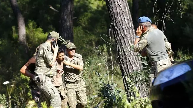 Menfezde Yakalanan Darbeci Hainler, Marketten Alışveriş Yapınca Yakayı Ele Verdi Menfezde Yakalanan Darbeci Hainler, Marketten Alışveriş Yapınca Yakayı Ele Verdi