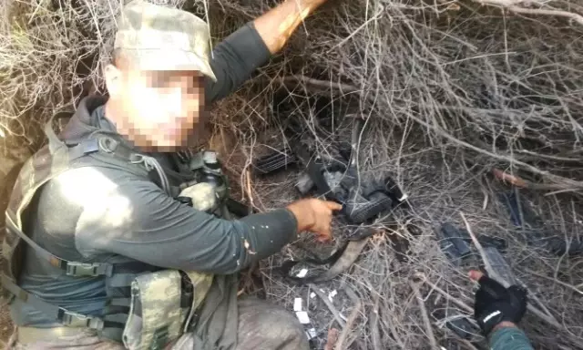 Silahları da Ele Geçirildi Silahları da Ele Geçirildi