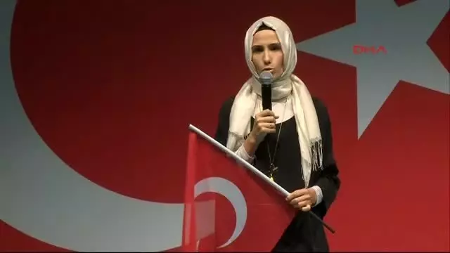 İstanbul'da 'Demokrasi Nöbeti' İstanbul'da 'Demokrasi Nöbeti'