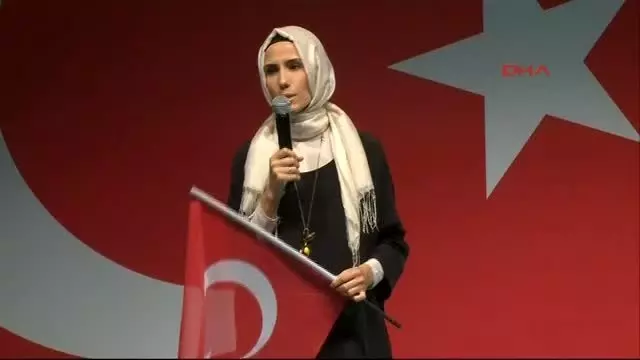 İstanbul'da 'Demokrasi Nöbeti' İstanbul'da 'Demokrasi Nöbeti'