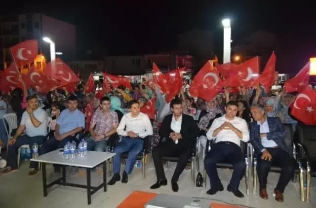 Yurttaş: 'Darbenin Karşısında Duran Herkese Selam Olsun' Yurttaş: 'Darbenin Karşısında Duran Herkese Selam Olsun'