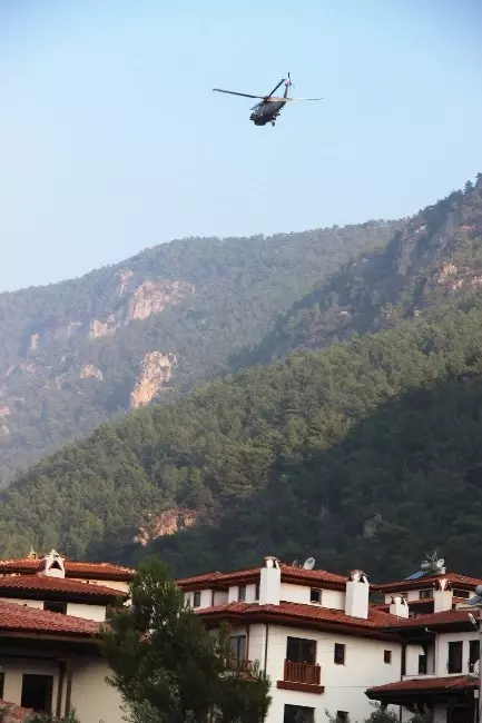 12 Darbeciyi Arama Çalışması Sürüyor 12 Darbeciyi Arama Çalışması Sürüyor