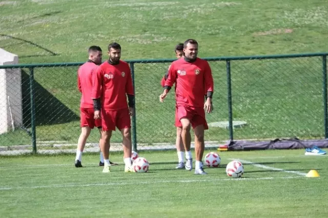 Hürriyet Gücer, Eskişehirspor'da Hürriyet Gücer, Eskişehirspor'da