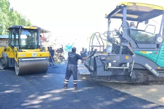 Çayırtepe'liler İlk Kez Gördükleri Asfaltı Değerlendirdiler; Çayırtepe'liler İlk Kez Gördükleri Asfaltı Değerlendirdiler;