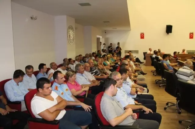 Biga Belediye Meclisinden Darbe Girişimine Karşı Ortak Tepki Biga Belediye Meclisinden Darbe Girişimine Karşı Ortak Tepki