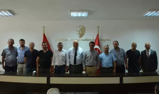 Bergama Belediyespor, 18 Futbolcuyu Renklerine Bağladı Bergama Belediyespor, 18 Futbolcuyu Renklerine Bağladı