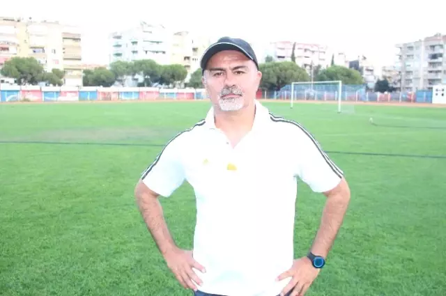 Bergama Belediyespor, 18 Futbolcuyu Renklerine Bağladı Bergama Belediyespor, 18 Futbolcuyu Renklerine Bağladı