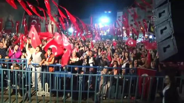 Fetö'nün Darbe Girişimine Tepkiler Fetö'nün Darbe Girişimine Tepkiler