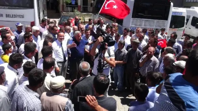 Kurucaovalılar Demokrasi Nöbetine Traktörleri ile Geldi