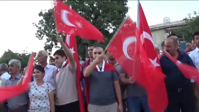 Demokrasi ve Şehitler Mitingi Demokrasi ve Şehitler Mitingi