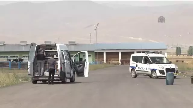 Uyuşturucu Kaçakçısı Polisle Çatıştı Uyuşturucu Kaçakçısı Polisle Çatıştı