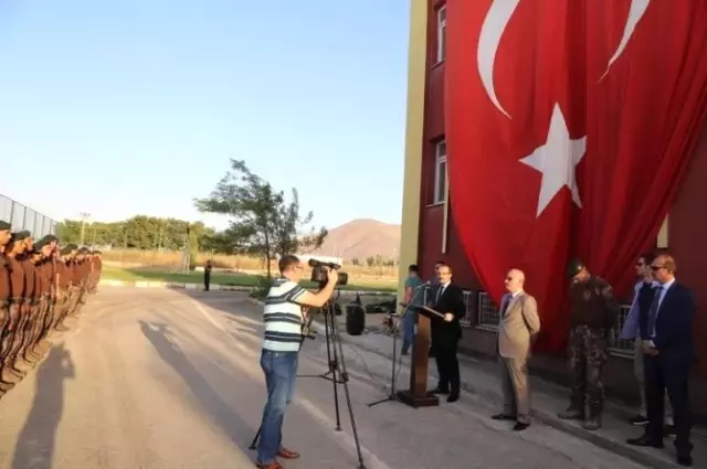 Vali Yavuz Polislerle Bir Araya Geldi