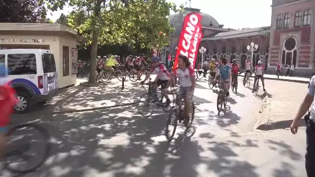 Darbe Girişimine Karşı Pedal Çevirdiler Darbe Girişimine Karşı Pedal Çevirdiler