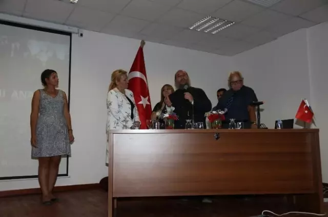 Urla'nın Bağbozumu Geleneği Konuşuldu