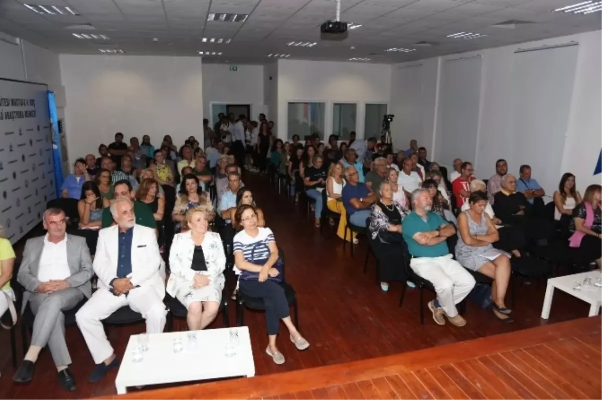 Urla'nın Bağbozumu Geleneği Konuşuldu