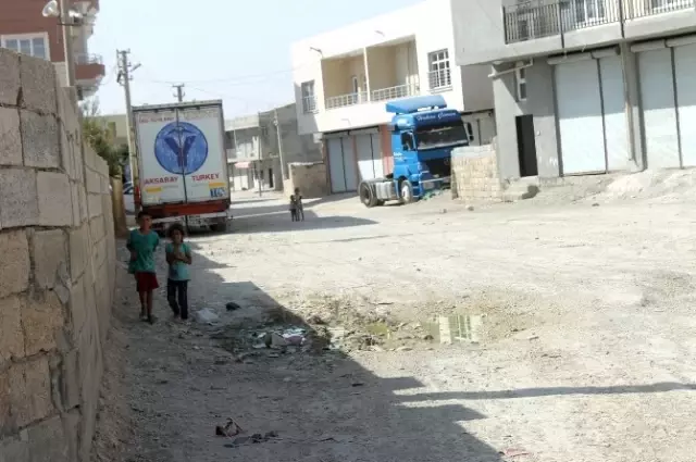15 Bin Kişinin Yaşadığı Mahalleye Hizmet Yapılmadığı İddiası 15 Bin Kişinin Yaşadığı Mahalleye Hizmet Yapılmadığı İddiası