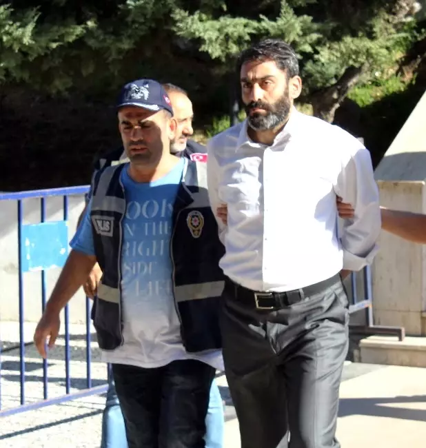 Fetö'nün Suikast Timi Adliyeye Sevk Edildi Fetö'nün Suikast Timi Adliyeye Sevk Edildi