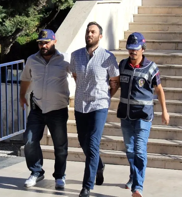 Fetö'nün Suikast Timi Adliyeye Sevk Edildi Fetö'nün Suikast Timi Adliyeye Sevk Edildi