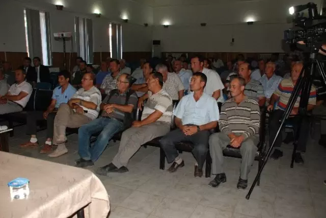 Bayramiç'te Ürünleri Değerinde Pazarlama Toplantısı Düzenlendi Bayramiç'te Ürünleri Değerinde Pazarlama Toplantısı Düzenlendi