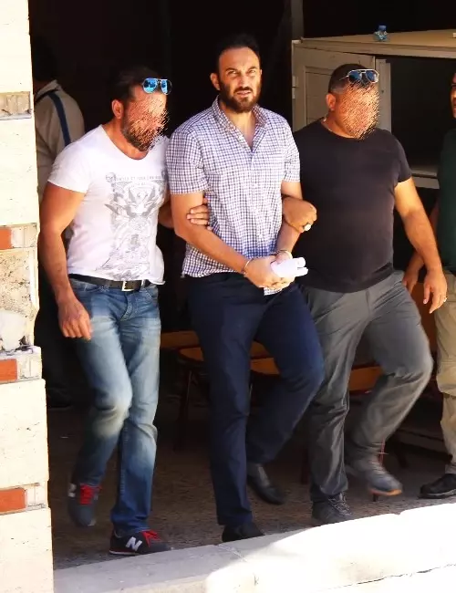 Fetö'nün Suikast Timi Tutuklandı Fetö'nün Suikast Timi Tutuklandı
