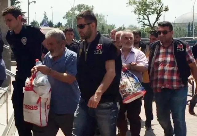 Fetö/pdy Elebaşı Gülen'in Amcasının Oğlu Adliyede Fetö/pdy Elebaşı Gülen'in Amcasının Oğlu Adliyede