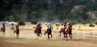 Taşköprü'de At Yarışları Nefes Kesti