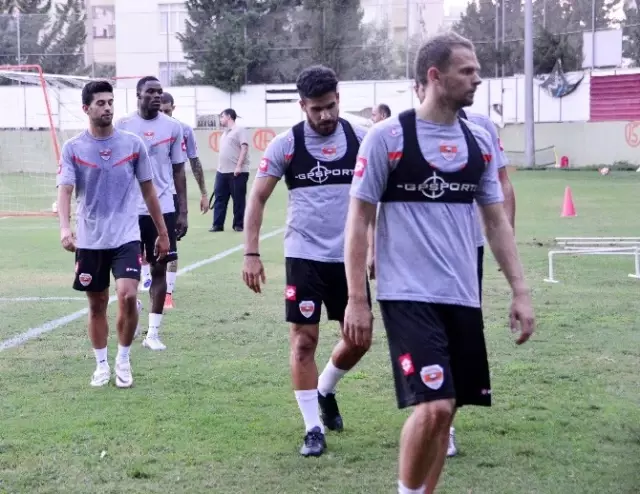 Adanaspor'da Kasımpaşa Maçı Hazırlıkları Sürüyor Adanaspor'da Kasımpaşa Maçı Hazırlıkları Sürüyor